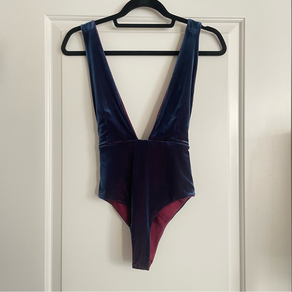 Sara Cristina One Piece‎ Bodysuit Swimsuit Criss Cross Back Plunge Neckline